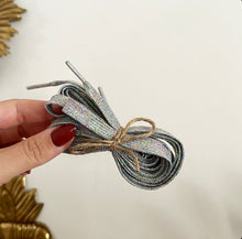 Charger l&#39;image dans la galerie, Lacets à paillettes
